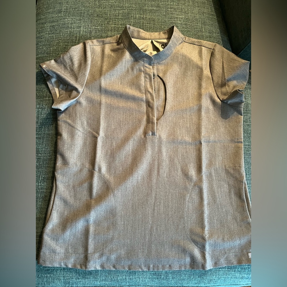 Figs Scrub Top